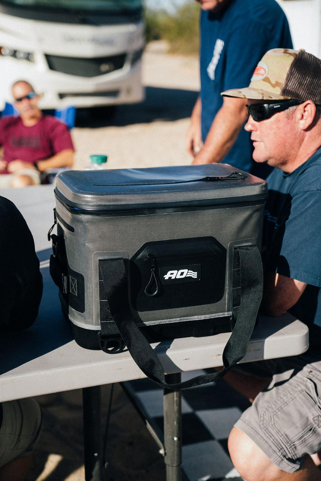Hybrid Cooler (24 Can Pack)