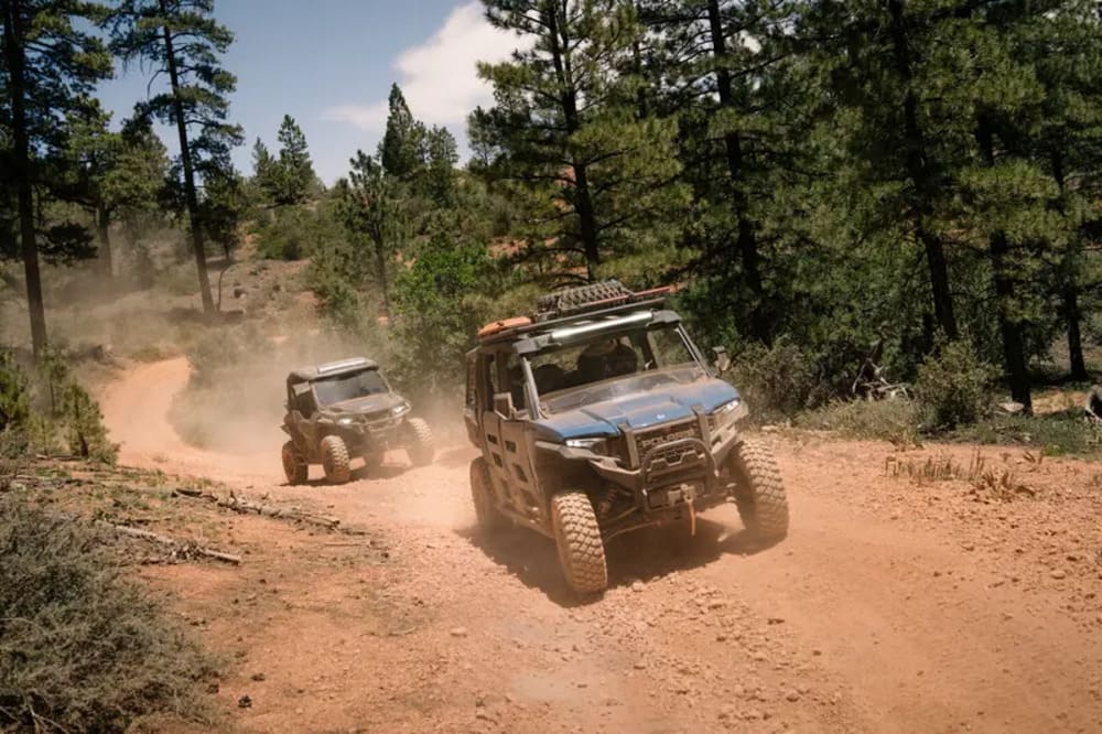Polaris Xpedition Front Roof LED Light Bar Mount - Pair